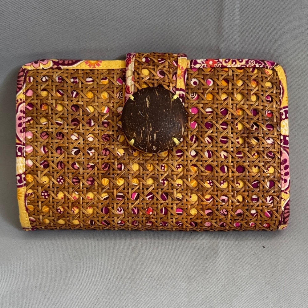 NWOT Vera Bradley Bali Resort Woven Clutch - Rattan & Coconut Button - Picture 1 of 5